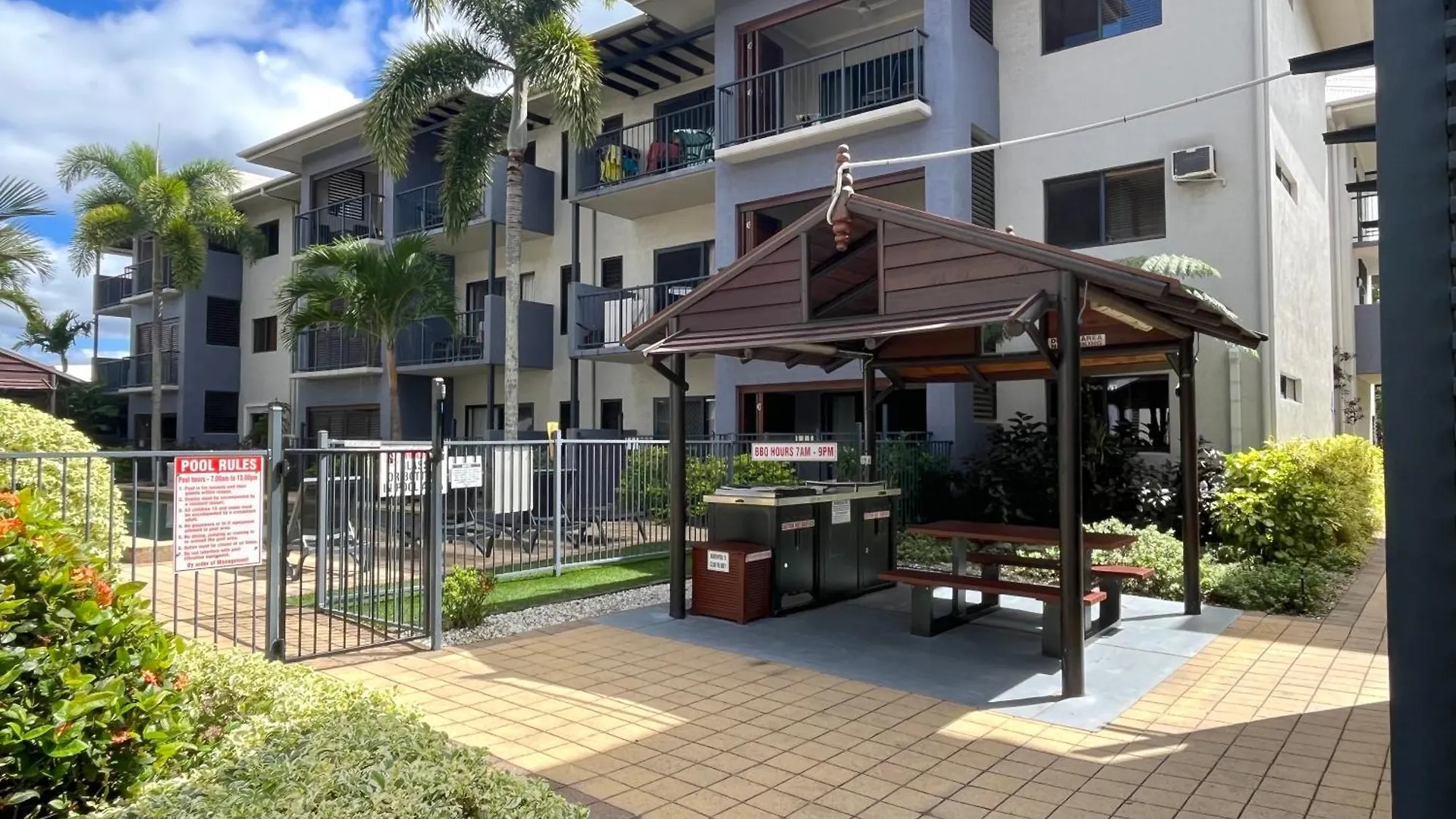 Southern Cross Atrium Apartments Cairns Australia