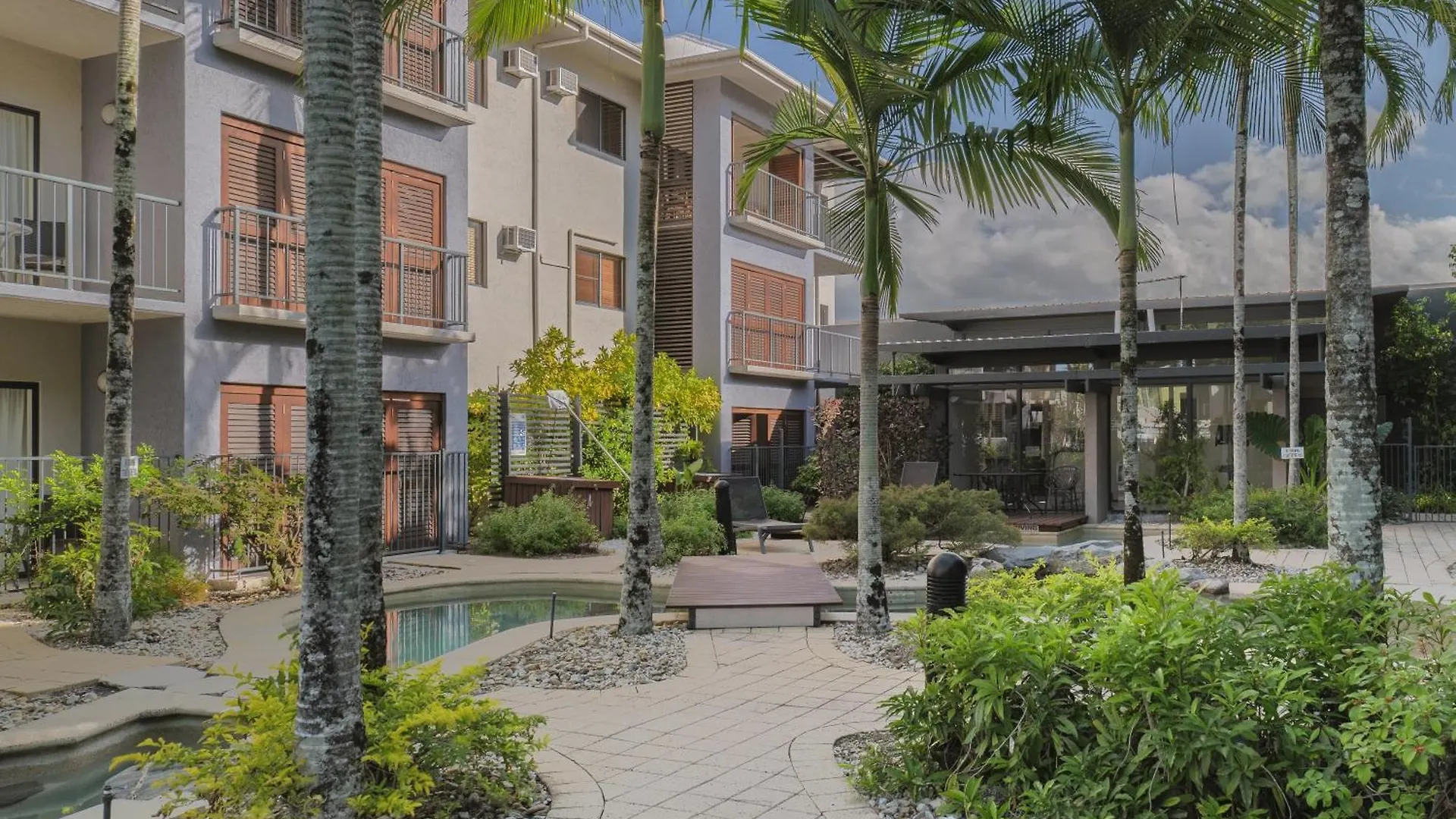 Southern Cross Atrium Apartments Cairns