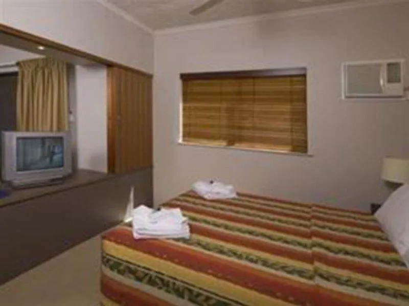 Southern Cross Atrium Apartments Cairns 4*,