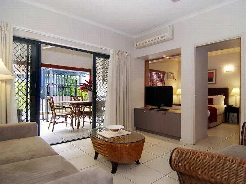 Southern Cross Atrium Apartments Cairns 4*,