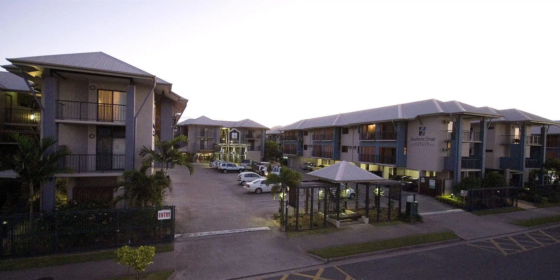 Southern Cross Atrium Apartments Cairns 4*,  Australia