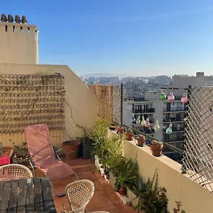 A L'air Libre, Perche Au Calme Et Au Soleil , Marseille France