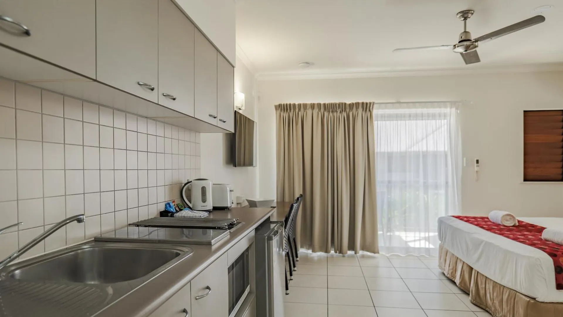 Southern Cross Atrium Apartments Cairns Aparthotel